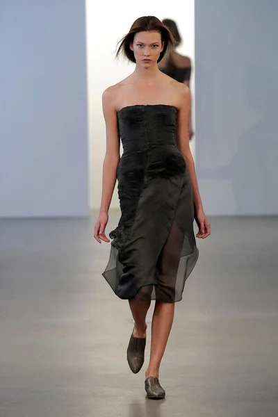 Look 12